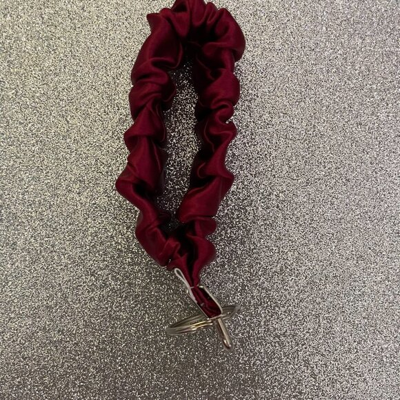 NWOT Handmade Fabric Scrunchie Key Chain/Key Fob - Picture 2 of 2